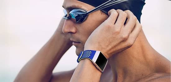 which fitbit tracks swimming laps