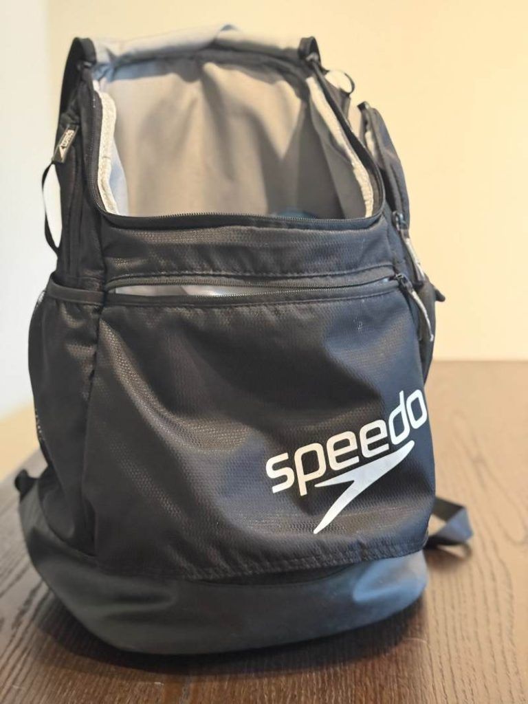 Speedo Teamster 2.0 Swim Bag Review - Self-Standing Base